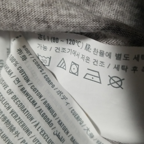 2 TOPS HOLLISTER - Picture 11 of 14